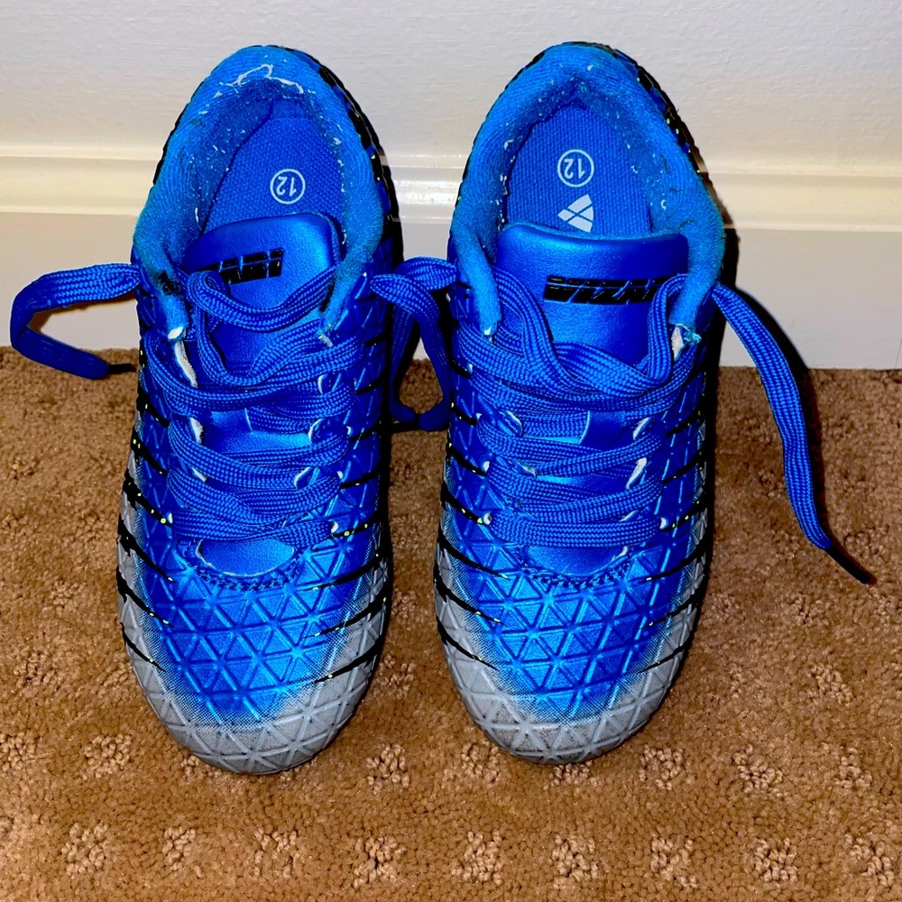 Vizari Kids Soccer Cleats - Size 12